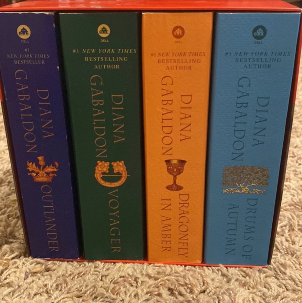 Outlander box set books 1-4